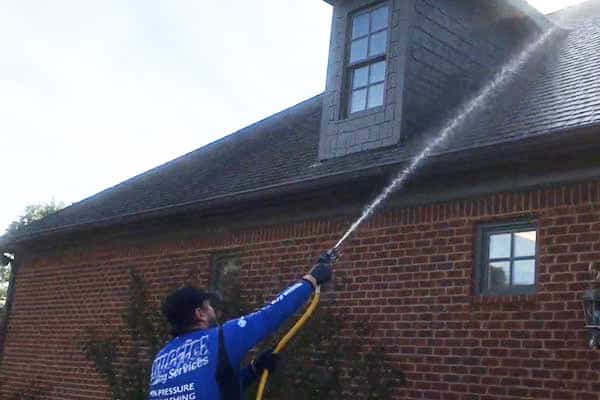 Roof Cleaning Company in Nashville TN 1 1